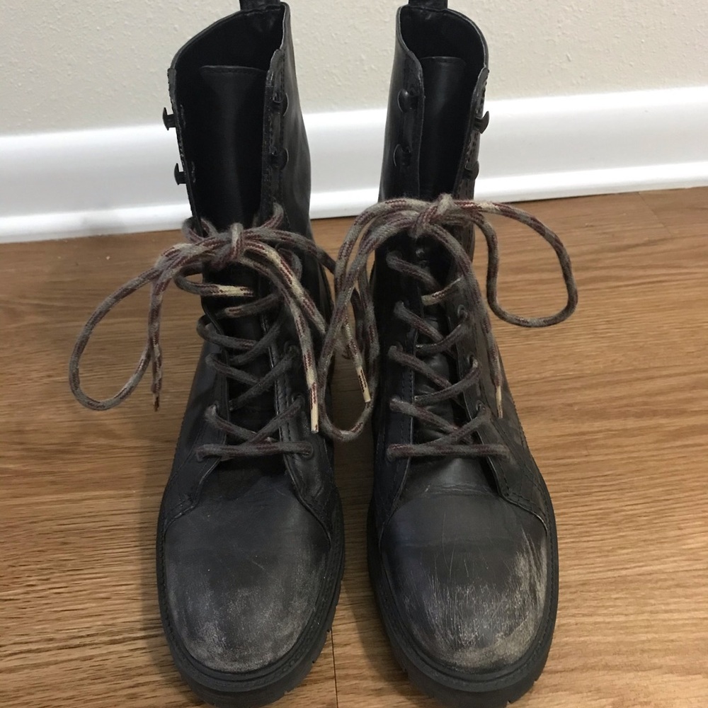 Zara distressed combat boot - Picture 2 of 9